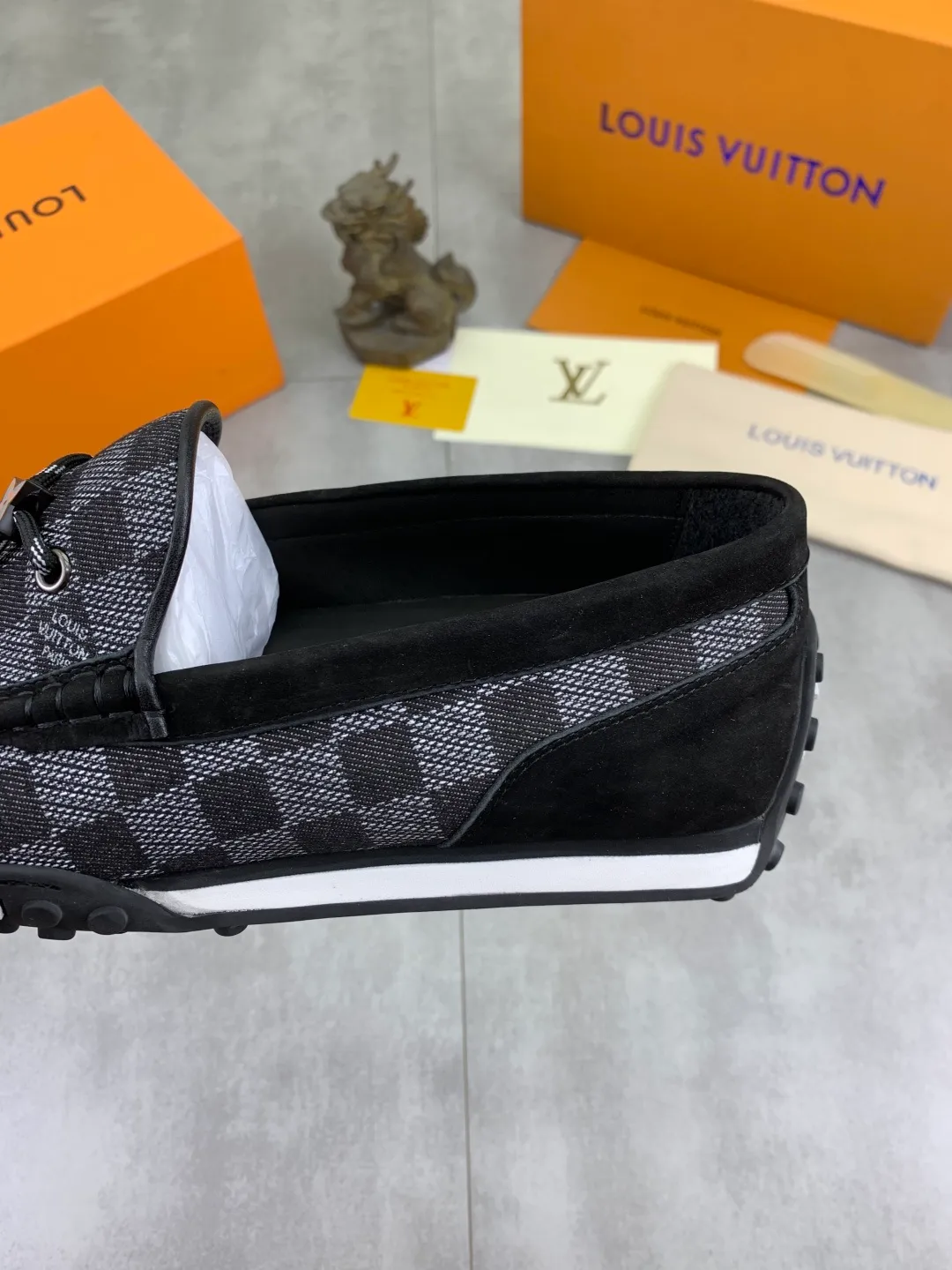 Men's Men's Shoes 💰P640 New Style 💶[LOUIS VUITTON] Water-dyed Niuli Original Order New Style 🍀LV Louis Vuitton *——Top version of LV classic leather shoes! Made of imported original calfskin, original leather side strips and wear-resistant high-end rubber outsole! High quality products! Color: black optional Size: 39-45